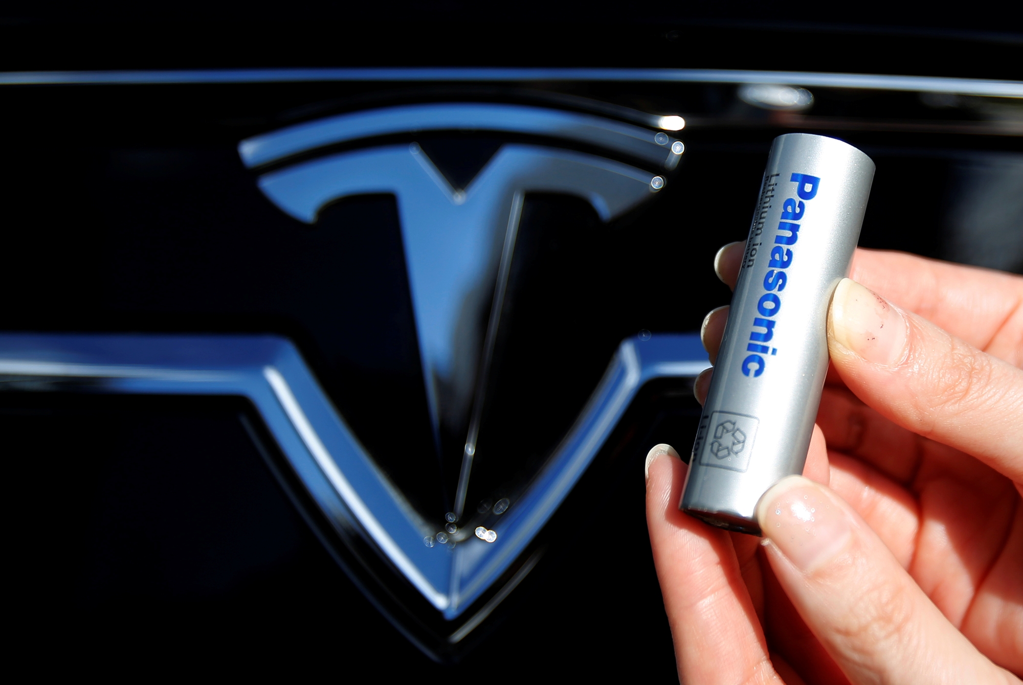 Imagem de: Tesla pode estar acabando com todas as baterias do mundo